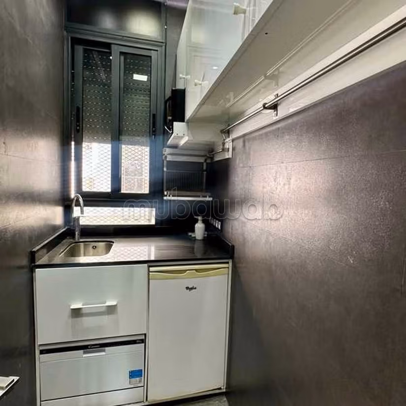 Ufficio in Affitto di 90.0 m² a Casablanca, Ospedali