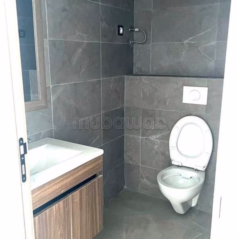 Oficina en venta de 73.0 m² en Casablanca, Roches Noires