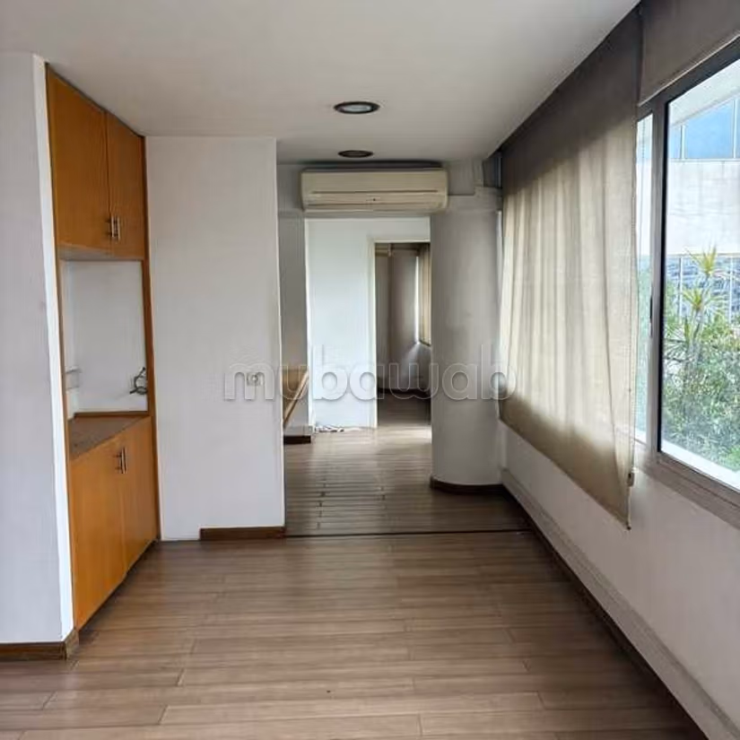 Ufficio in Vendita di 122.0 m² a Casablanca, Ospedali