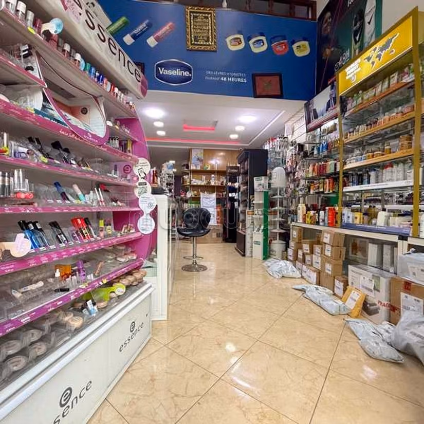 Local comercial a la venta de 76.0 m² en Casablanca, Val Fleuri