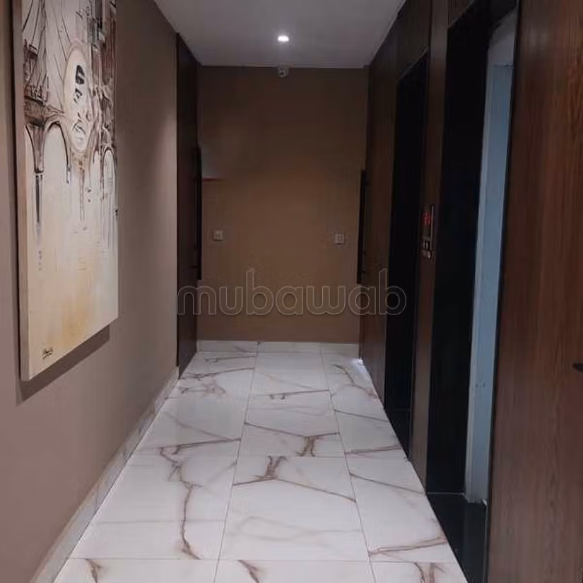 Ufficio in Affitto di 35.0 m² a Casablanca, Roches Noires