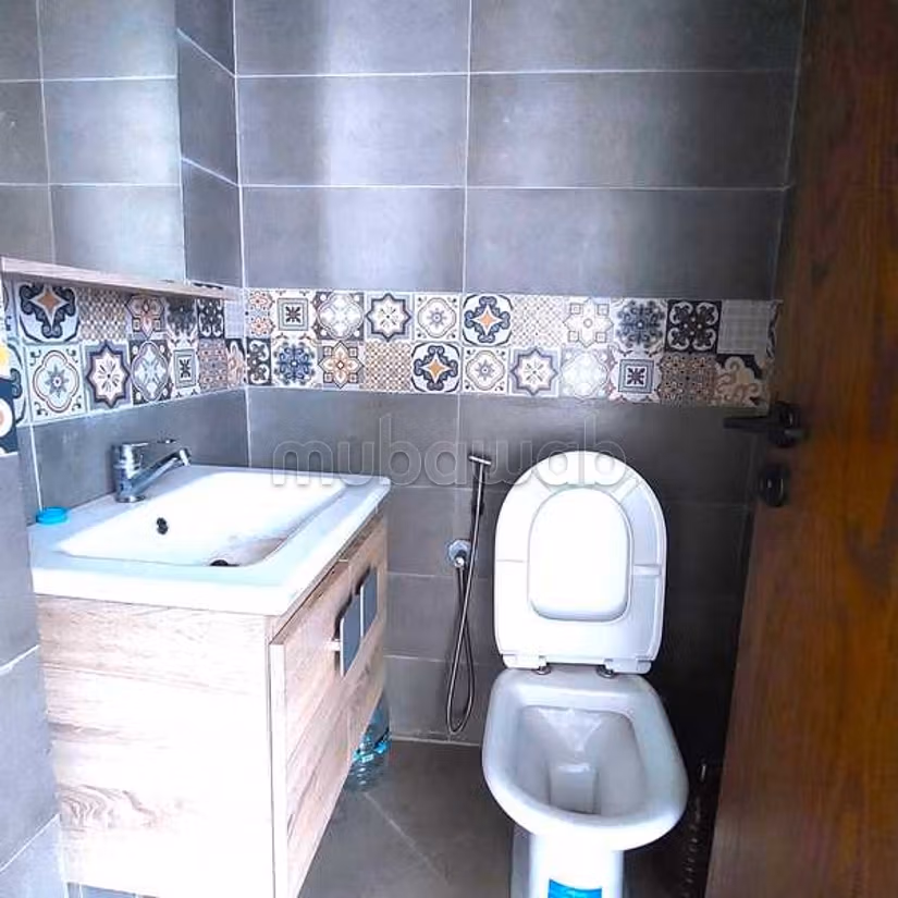 Ufficio in Affitto di 35.0 m² a Casablanca, Roches Noires
