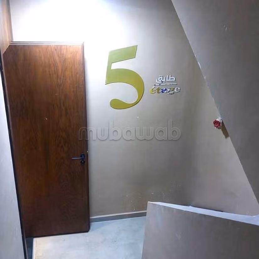 Ufficio in Affitto di 35.0 m² a Casablanca, Roches Noires