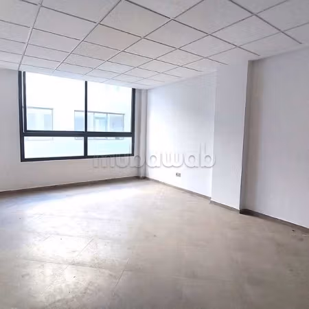 Ufficio in Affitto di 35.0 m² a Casablanca, Roches Noires