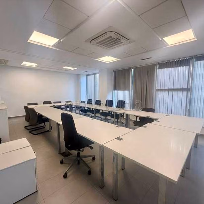 Ufficio in Affitto di 420.0 m² a Casablanca, Bourgogne Anfa
