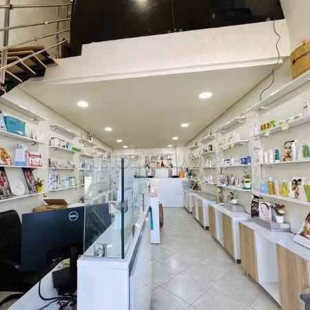 Commercieel pand te koop van 65,0 m² in Témara, Centrum Temara