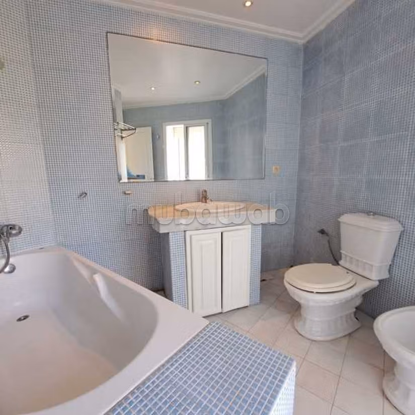 Ufficio in Affitto di 293.0 m² a Casablanca, Ain Diab