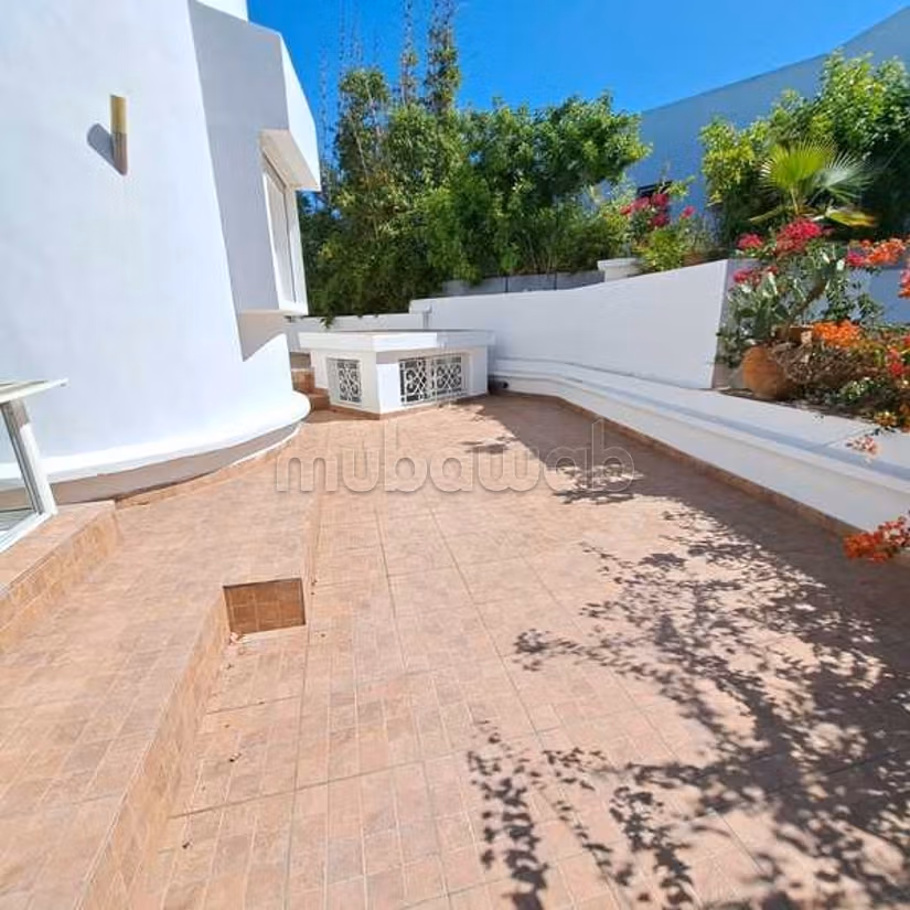 Ufficio in Affitto di 293.0 m² a Casablanca, Ain Diab