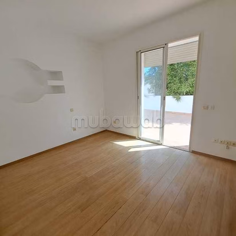 Ufficio in Affitto di 293.0 m² a Casablanca, Ain Diab