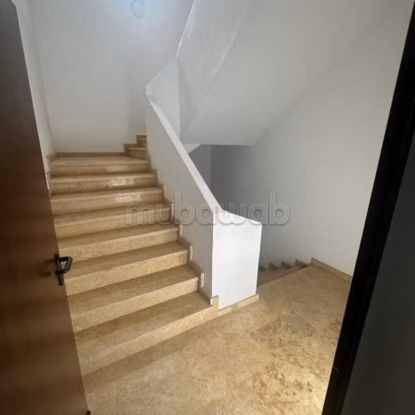 Ufficio in Affitto di 66.0 m² a Casablanca, Anassi