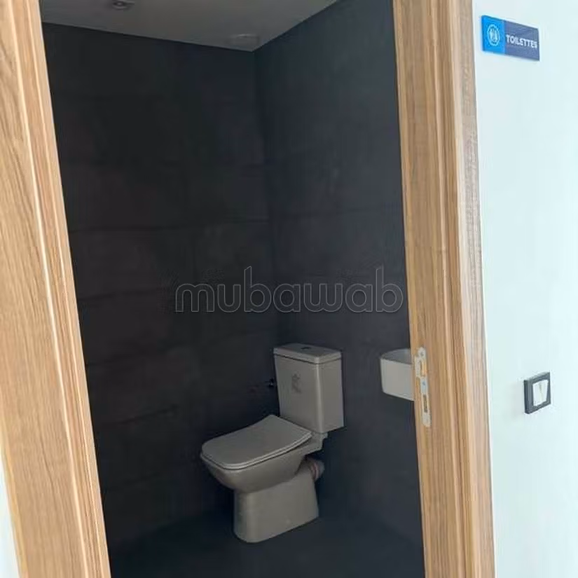 Ufficio in Affitto di 94.0 m² a Casablanca, Ospedali