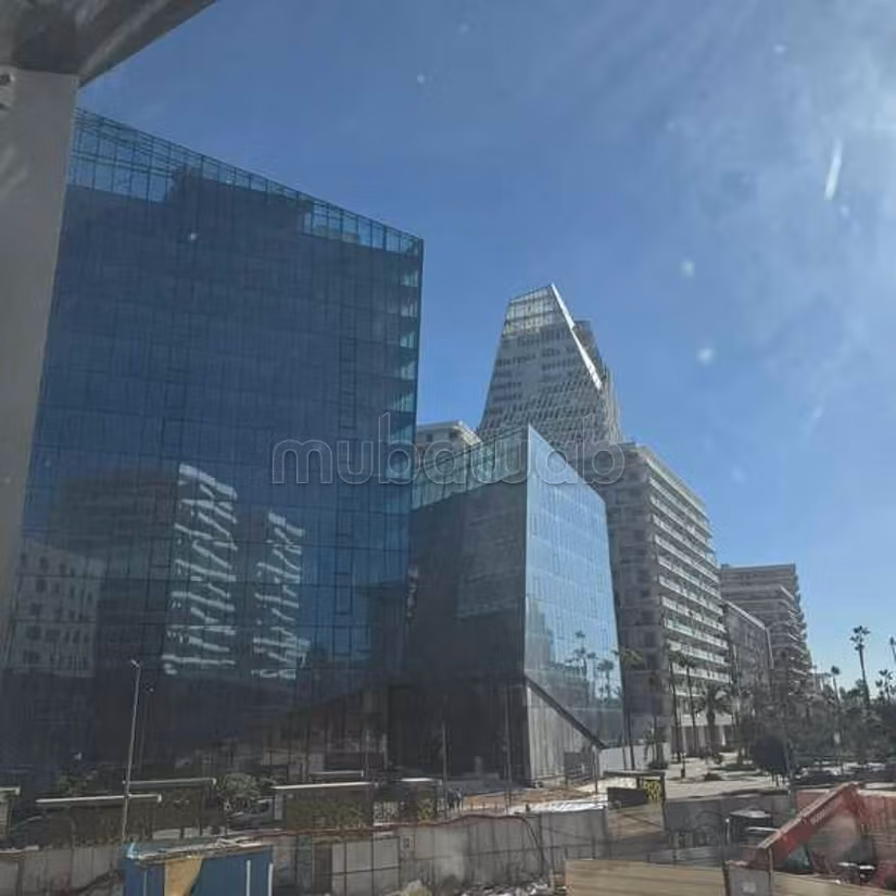 Bureau à Louer de 77.0 m² à Casablanca,
Casablanca Finance City