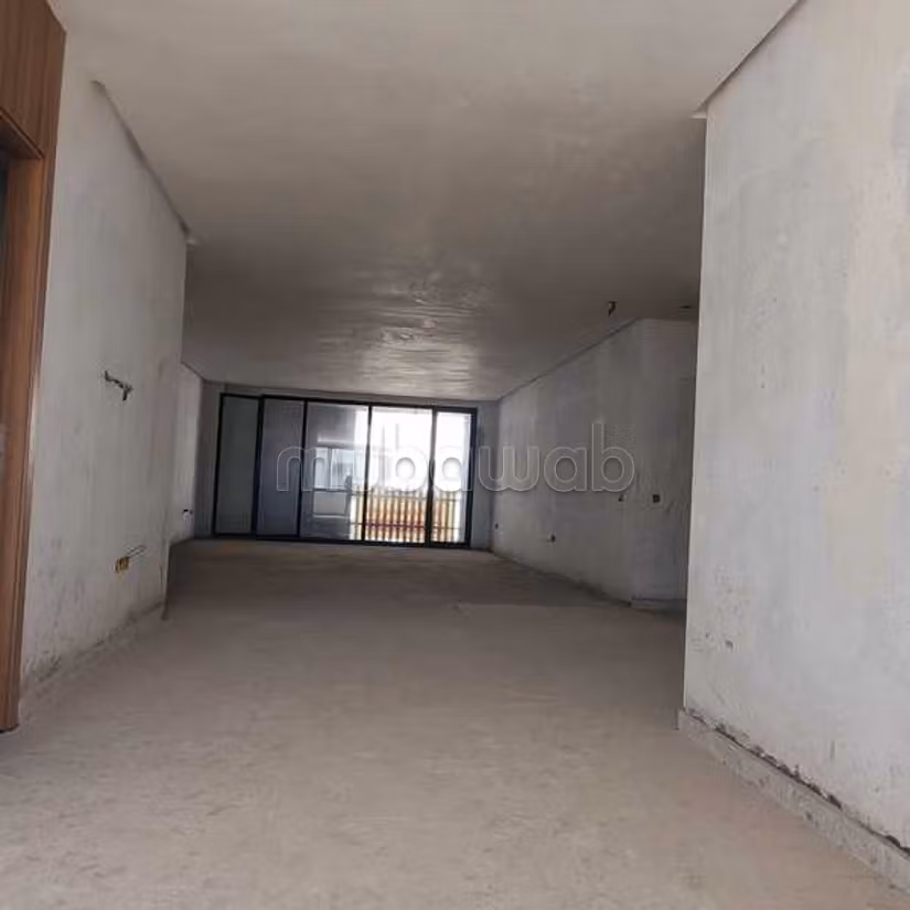 Ufficio in Affitto di 78.0 m² a Casablanca, Franceville