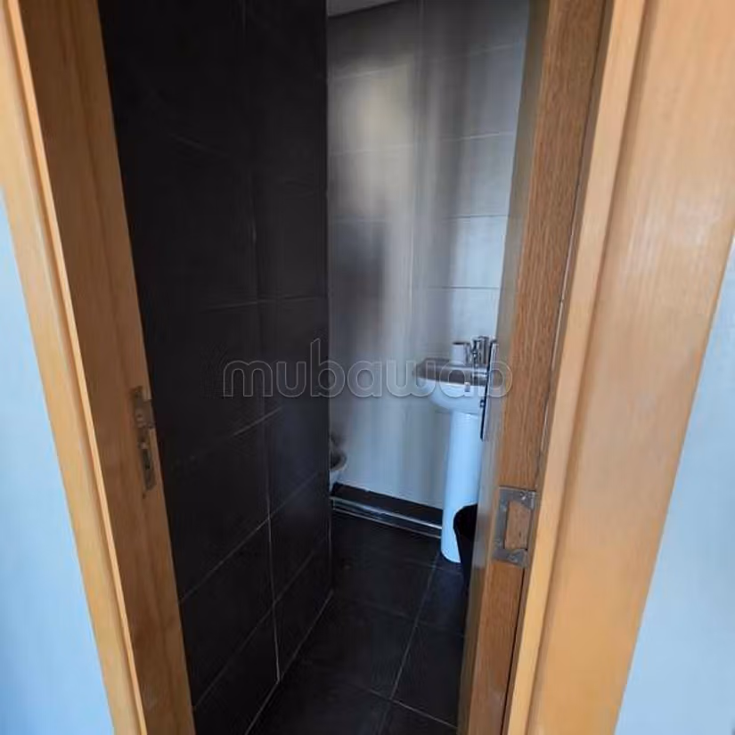 Ufficio in Affitto di 124.0 m² a Casablanca, Bourgogne Anfa