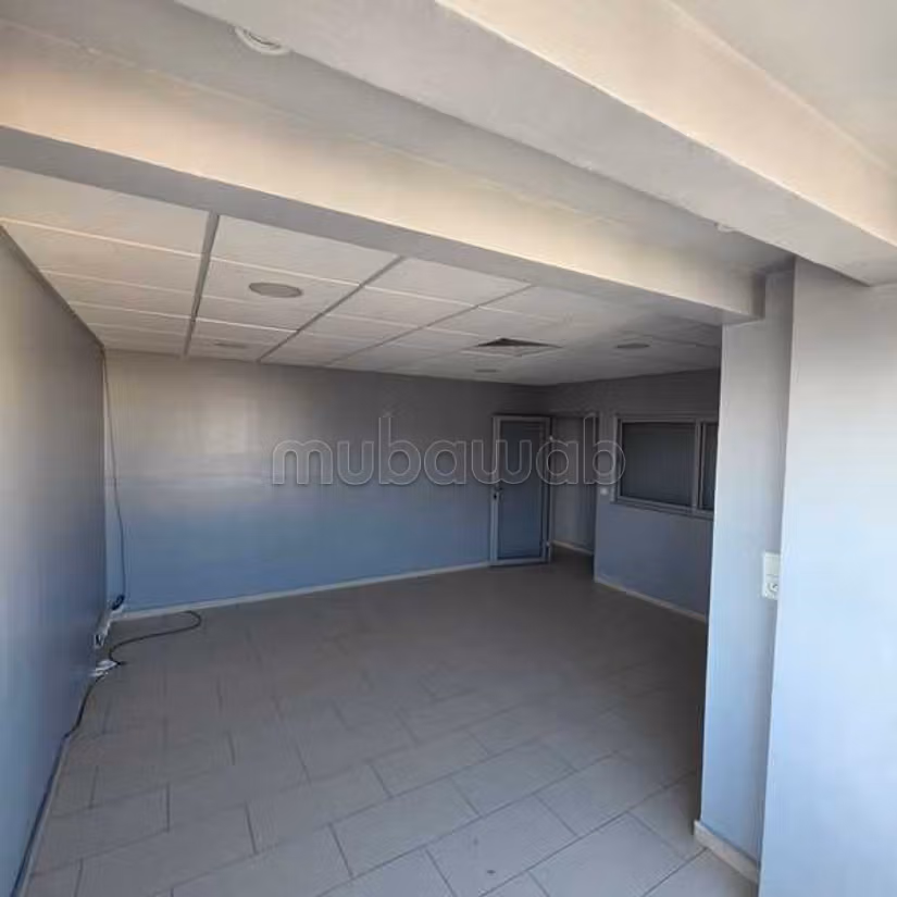 Ufficio in Affitto di 124.0 m² a Casablanca, Bourgogne Anfa
