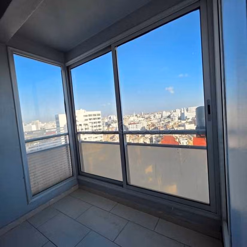 Ufficio in Affitto di 124.0 m² a Casablanca, Bourgogne Anfa