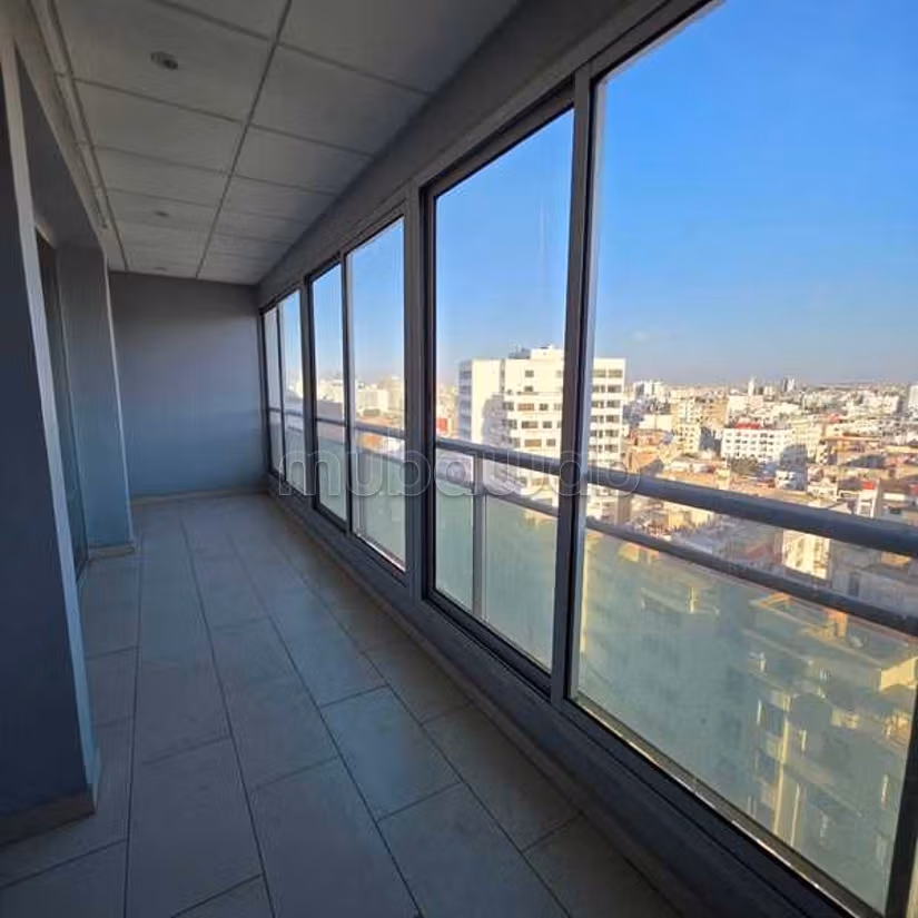 Ufficio in Affitto di 124.0 m² a Casablanca, Bourgogne Anfa