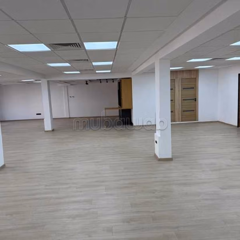 Ufficio in Affitto di 198.0 m² a Marrakech, Gueliz