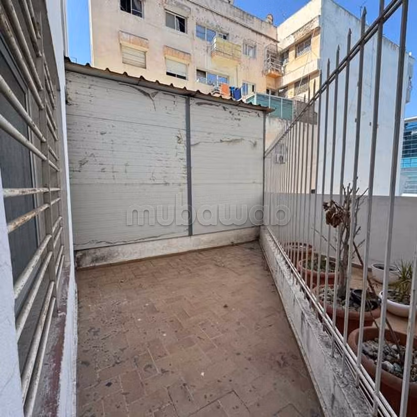 Ufficio in Affitto di 87.0 m² a Casablanca, Ospedali