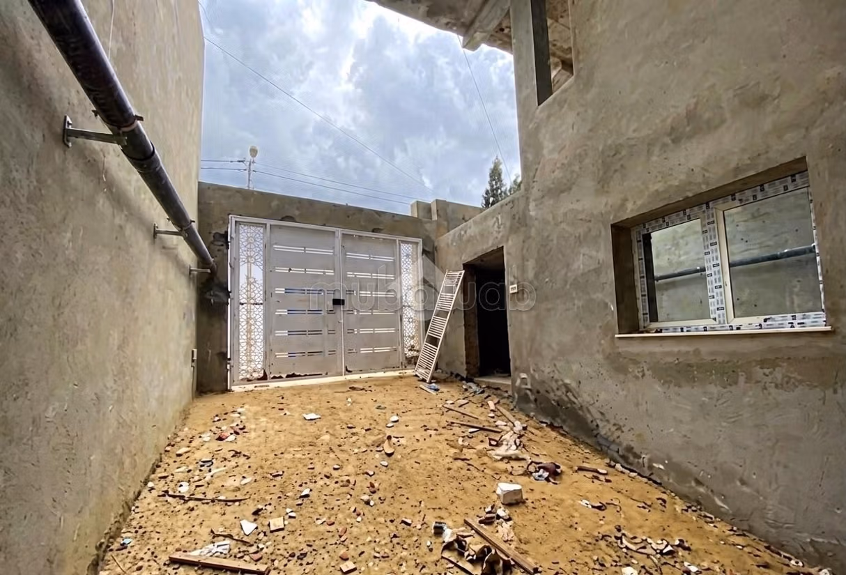 Unfinished villa for sale