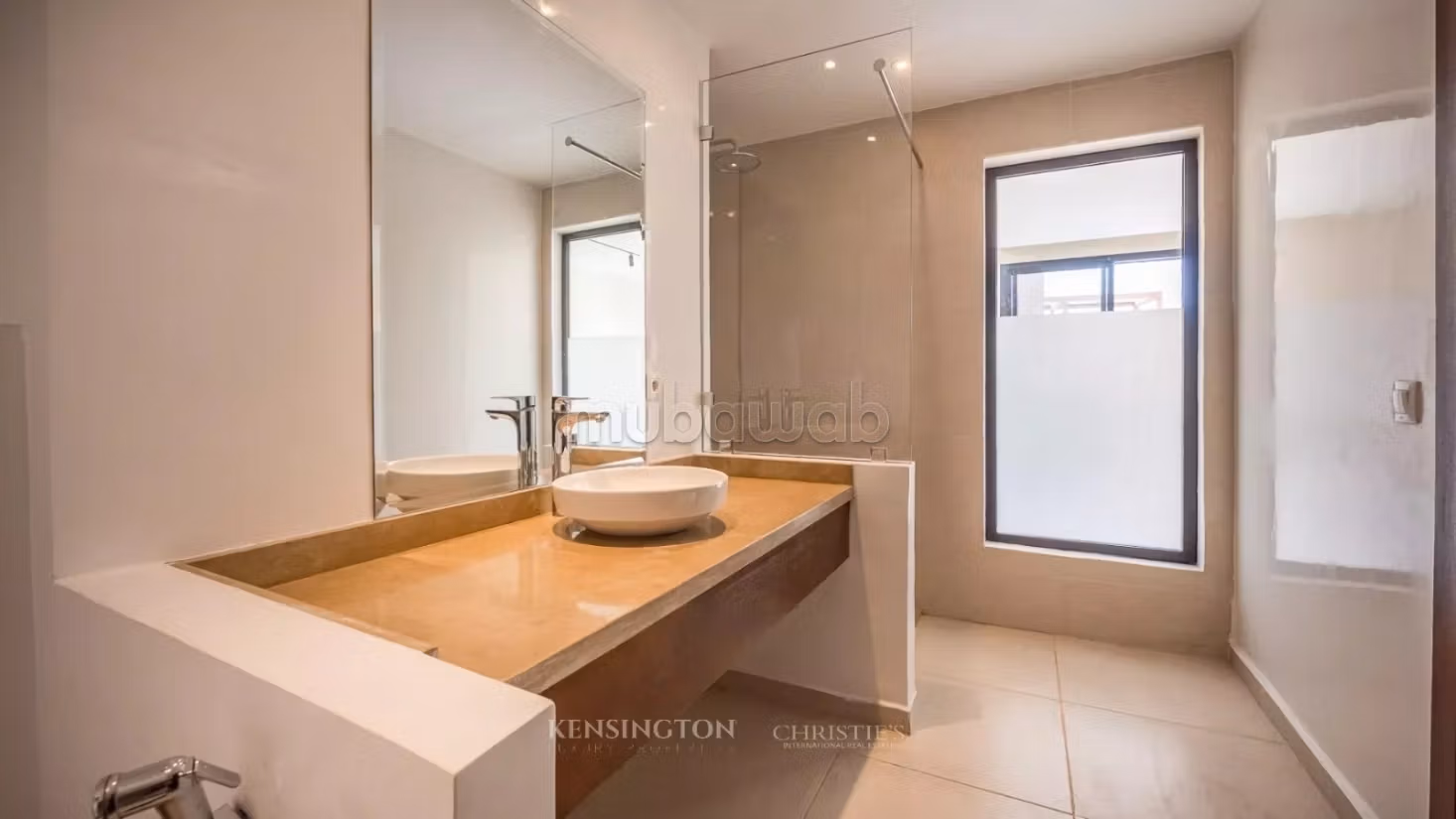 Gran oportunidad - villa excepcional en venta en el resort de golf Al Maaden