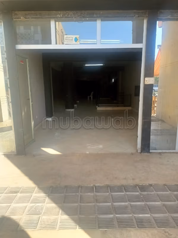 Local comercial en alquile en el Bulevar Abdelkrim El Khattab