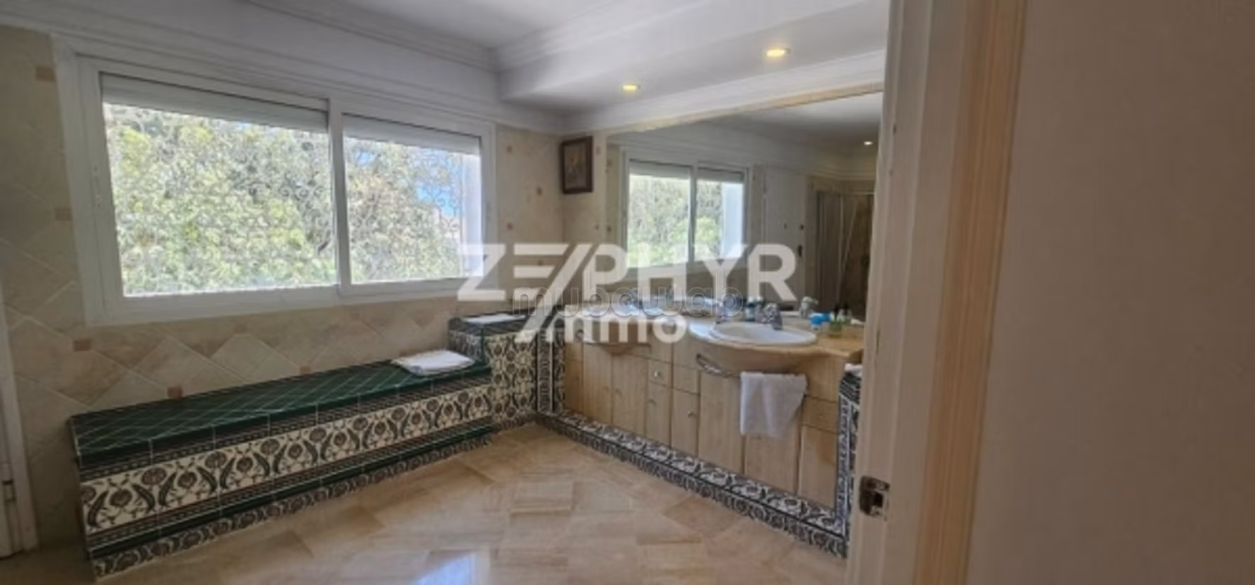 A louer duplex S3 meublé à Gammarth