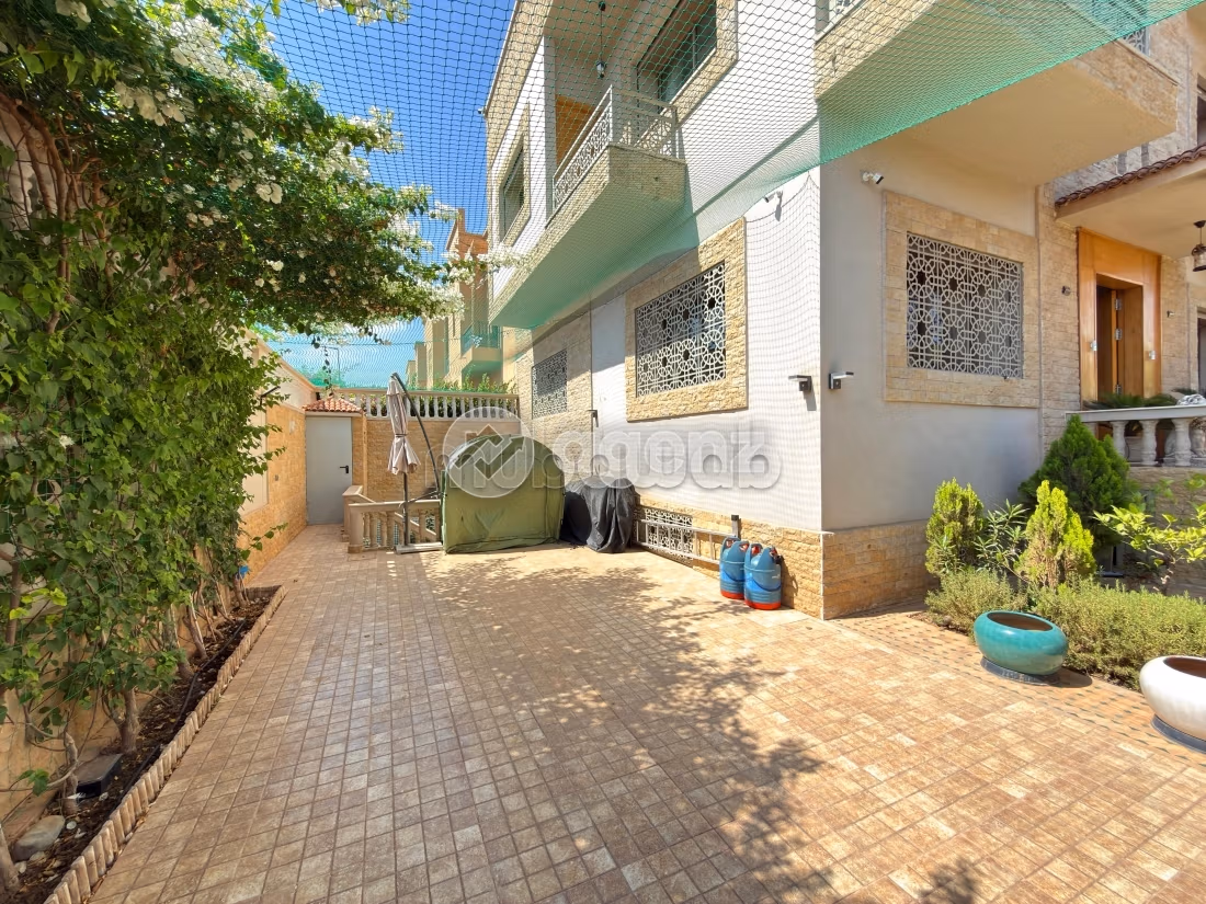 Villa à vendre 300 m², 4 chambres Azzouzia Marrakech
