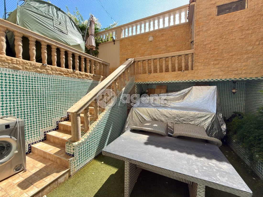 Villa à vendre 300 m², 4 chambres Azzouzia Marrakech