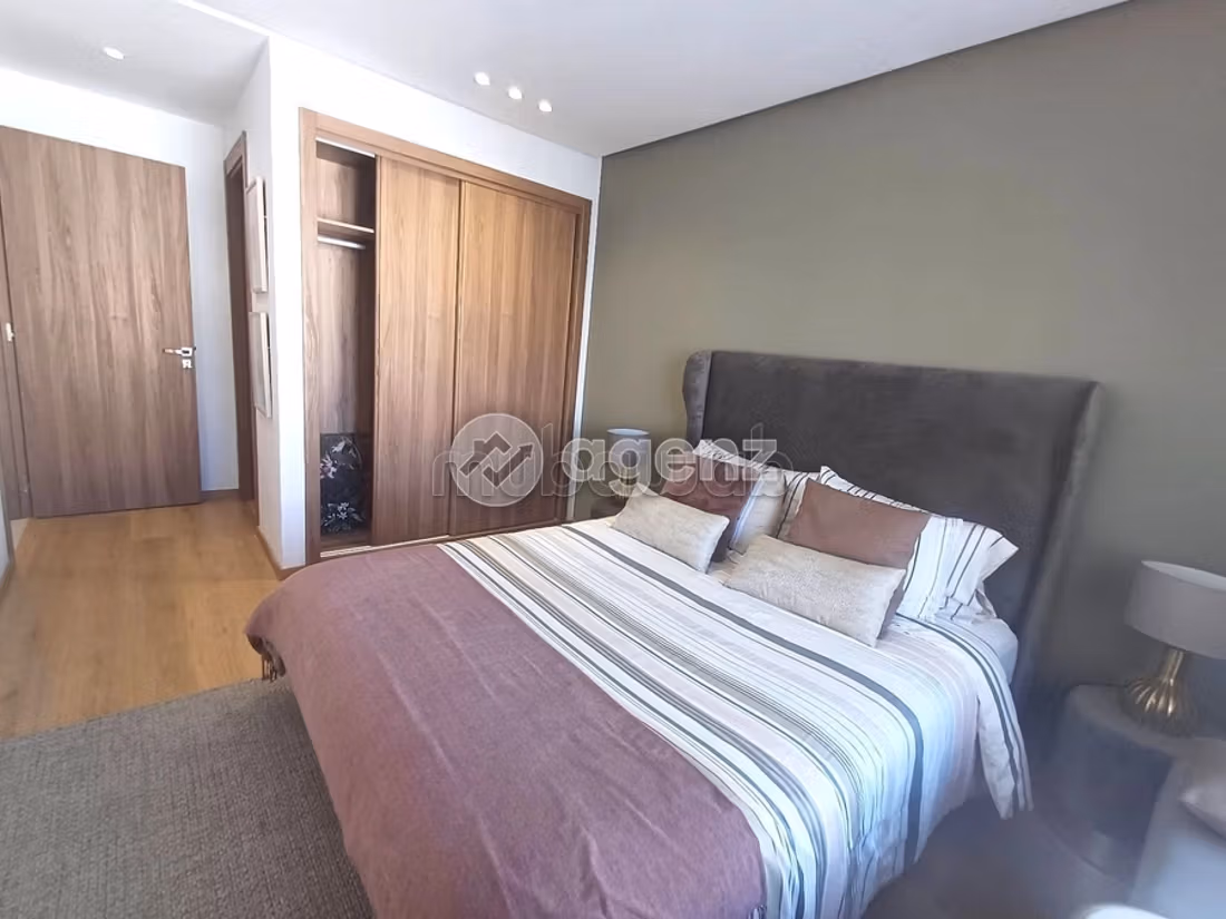 Studios de luxe a vendre quartier les hopitaux — 2