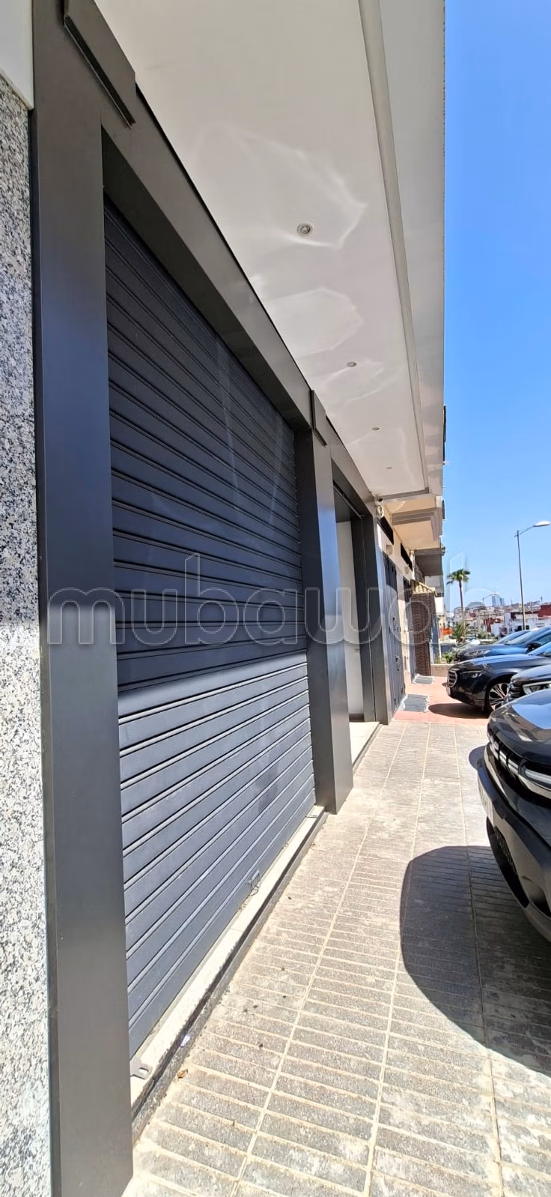 Magasin bien situé à louer
