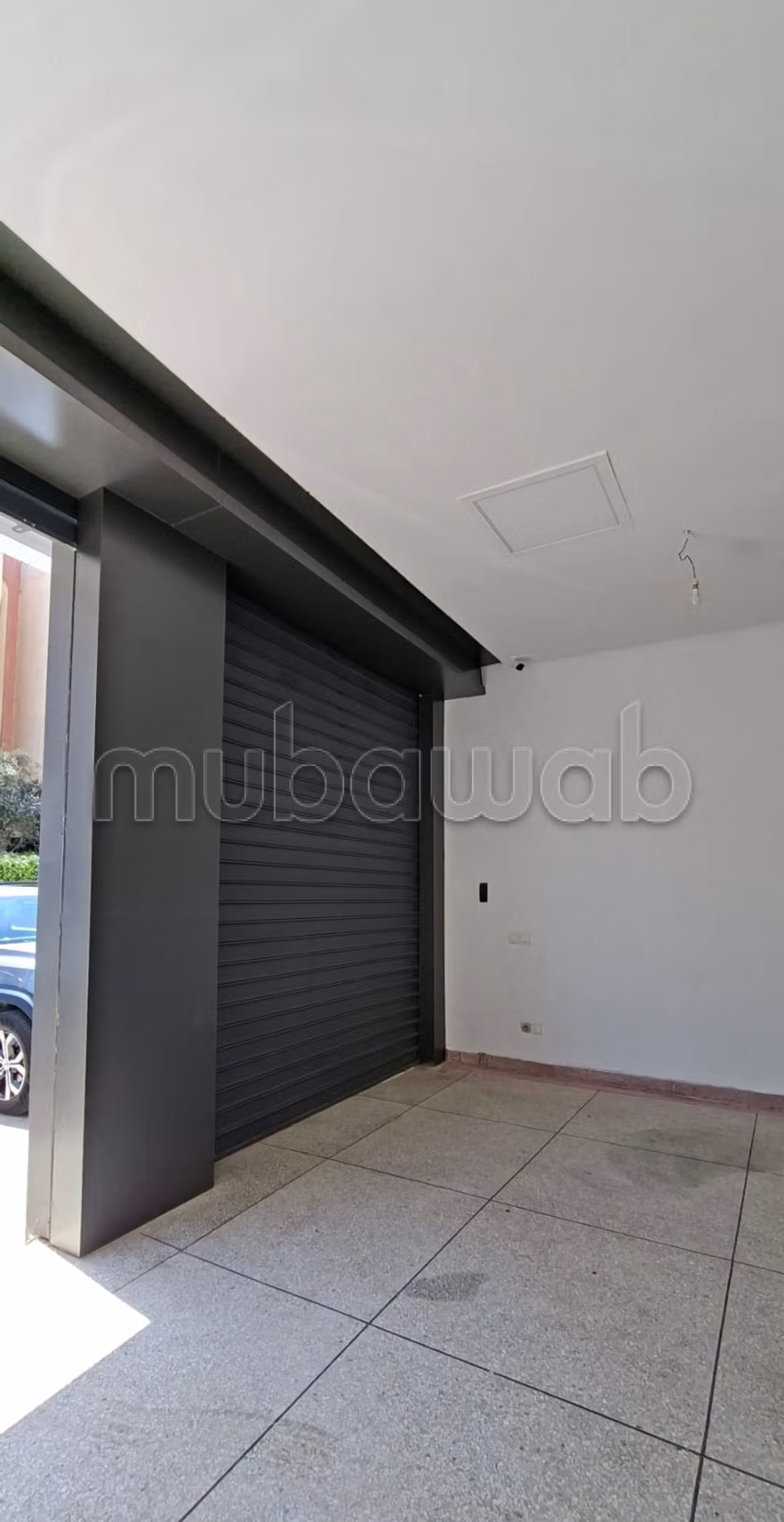 Magasin bien situé à louer