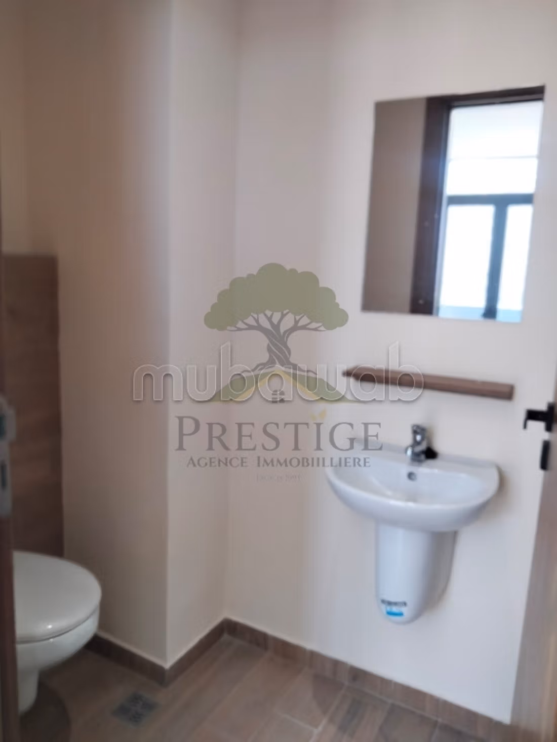 Ufficio A1 in affitto a Sousse città