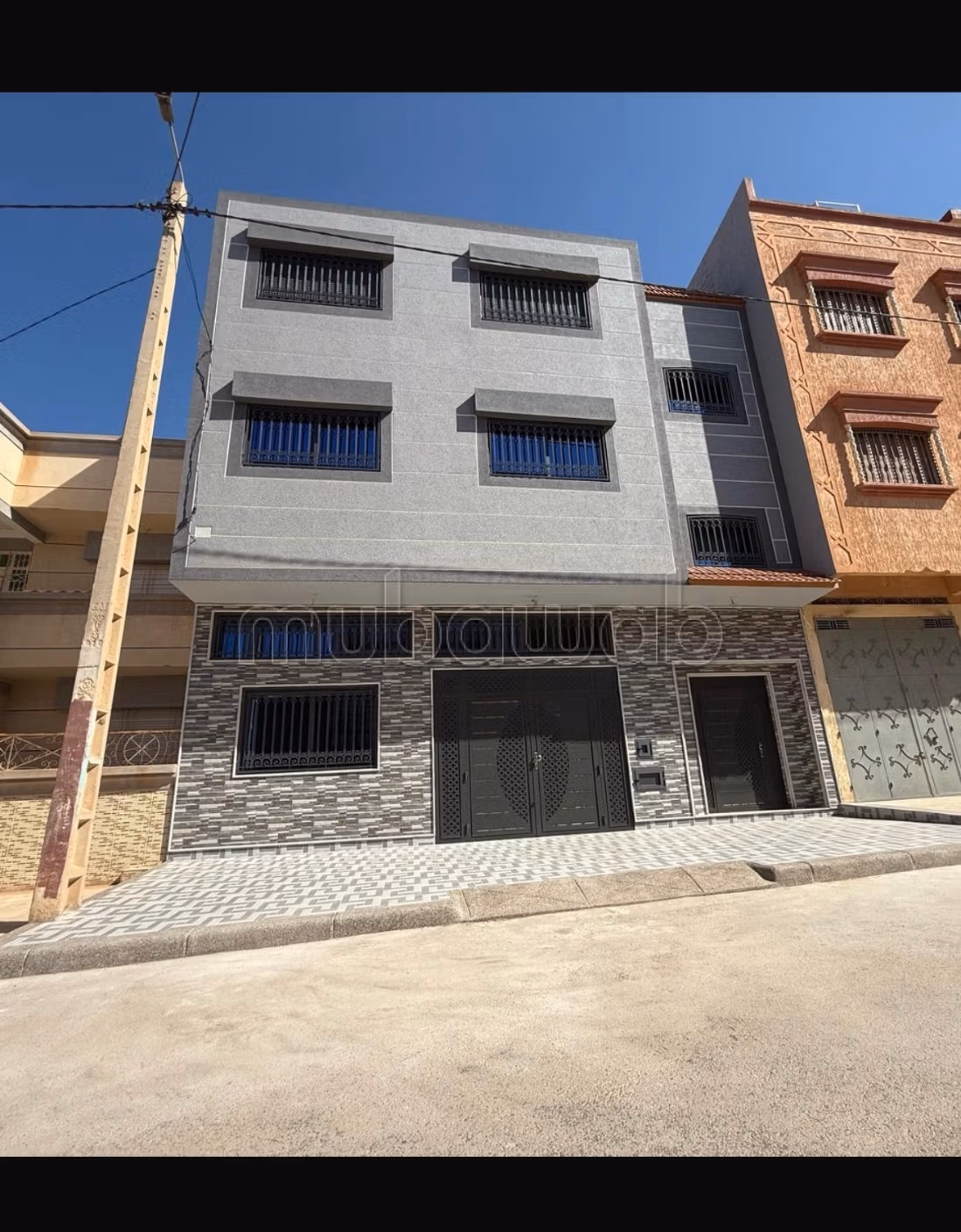 Casa familiar posibilidad de comercio garaje