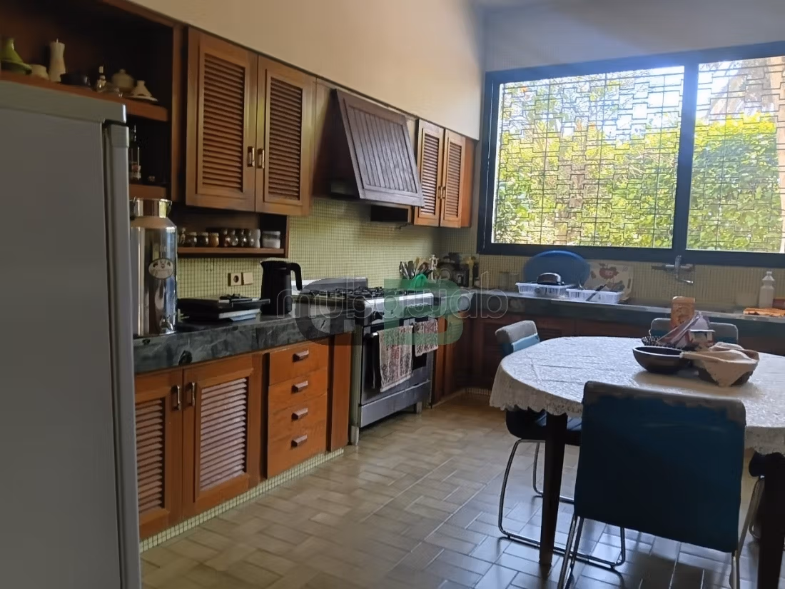Villa 1540m² da ristrutturare 5 saloni, piscina, Anfa