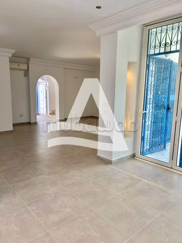 Location Duplex retapé à Gammarth avec vue mer