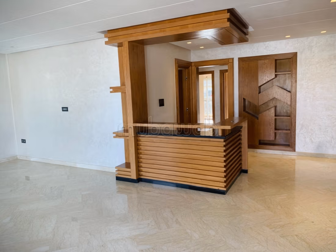 Superbe appartement vide meublé à louer à CFC — 5