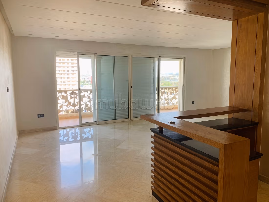 Superbe appartement vide meublé à louer à CFC — 4