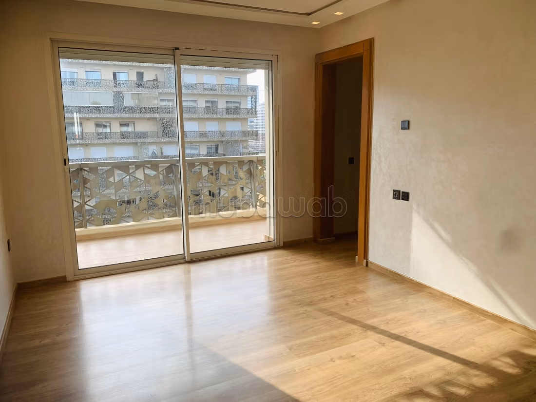 Superbe appartement vide meublé à louer à CFC — 6