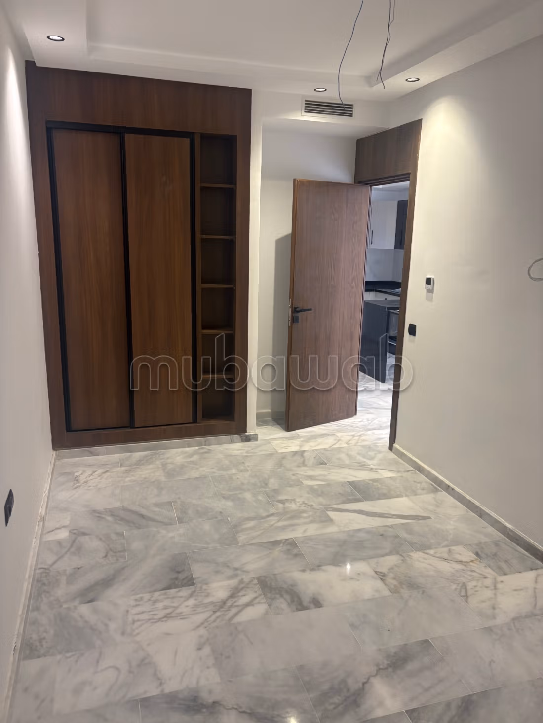 Venta de un bonito apartamento en Franceville. Superficie total de 72 m². Con ascensor y terraza