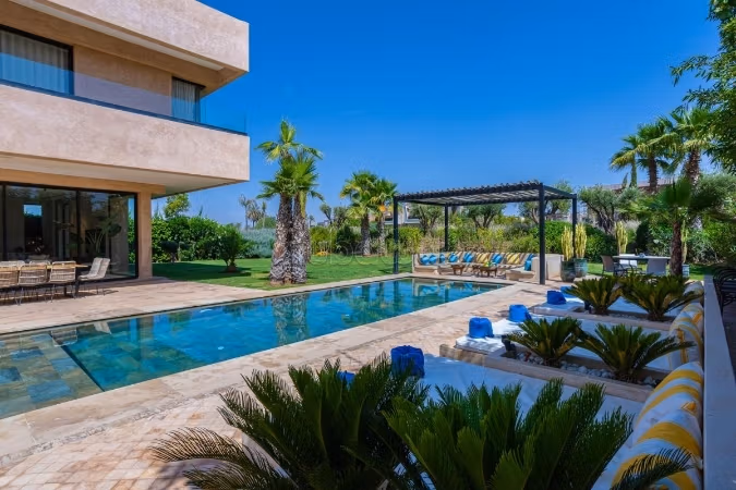 Casa de alto standing en venta en Amelkis. Superficie 550 m². Amueblada