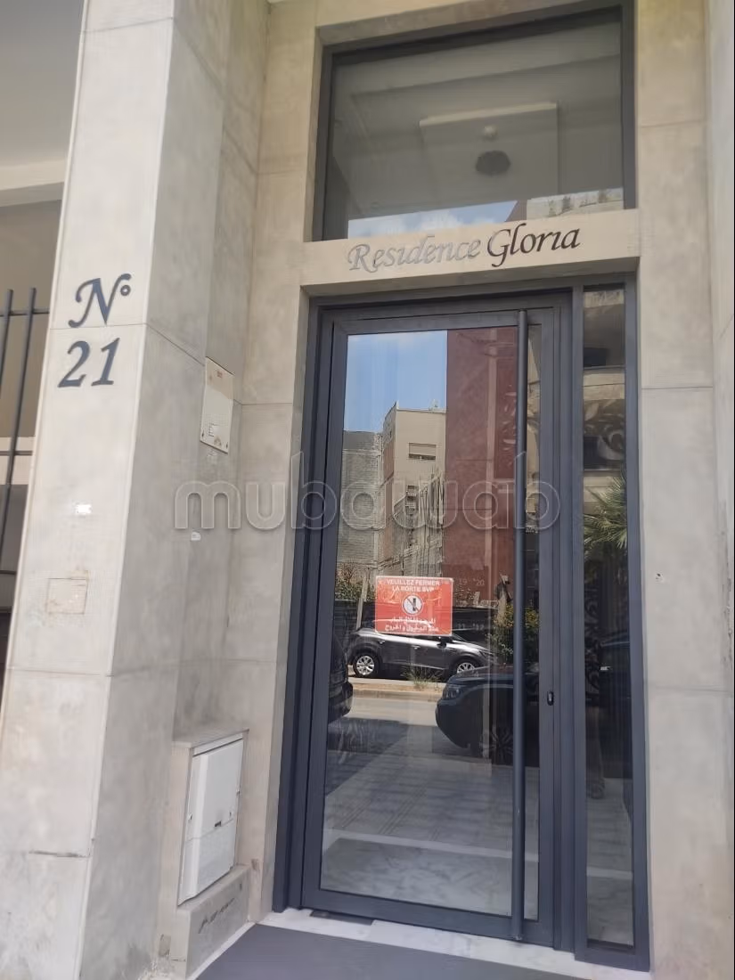 Appartement à l'achat à Bernoussi. 
3 pièces. 
Meublé