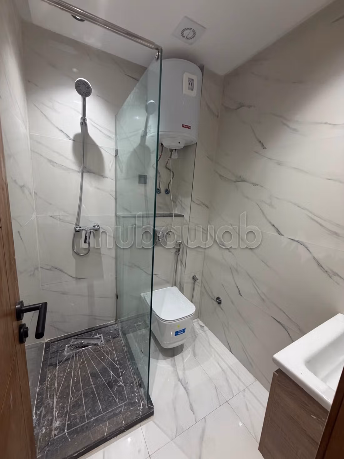 Bel appartement neuf à louer — 3