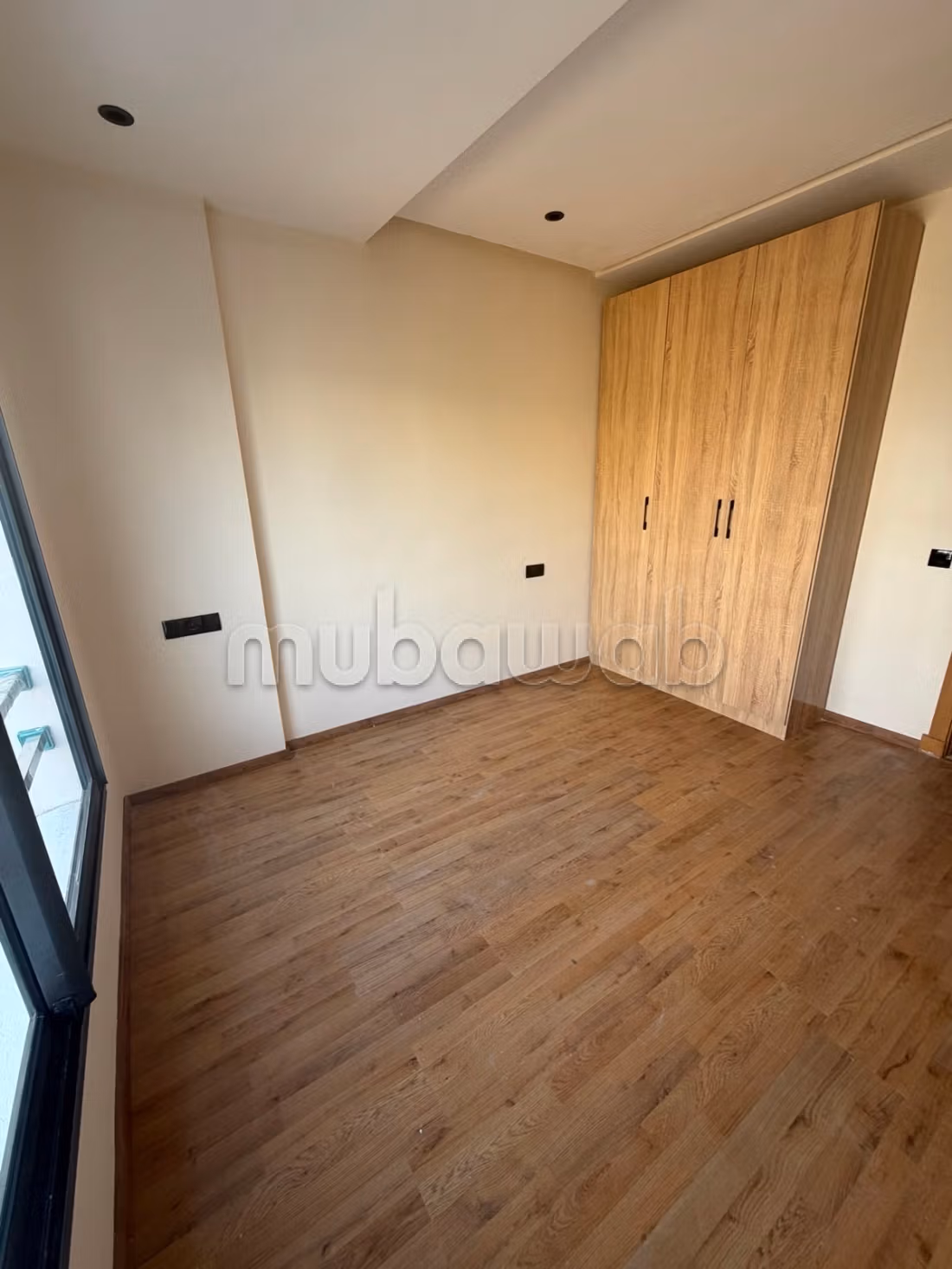 Bel appartement neuf à louer — 5
