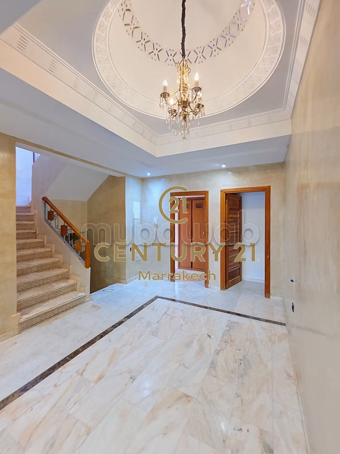 Villa with traditional charm, pool, and hammam