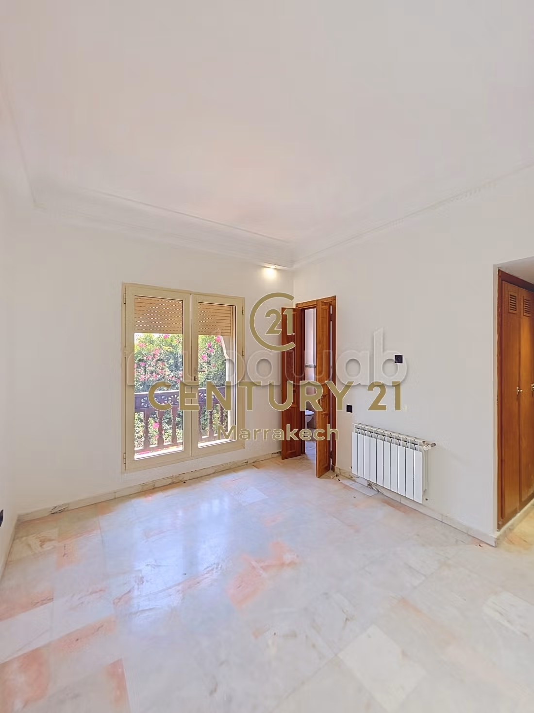 Villa with traditional charm, pool, and hammam