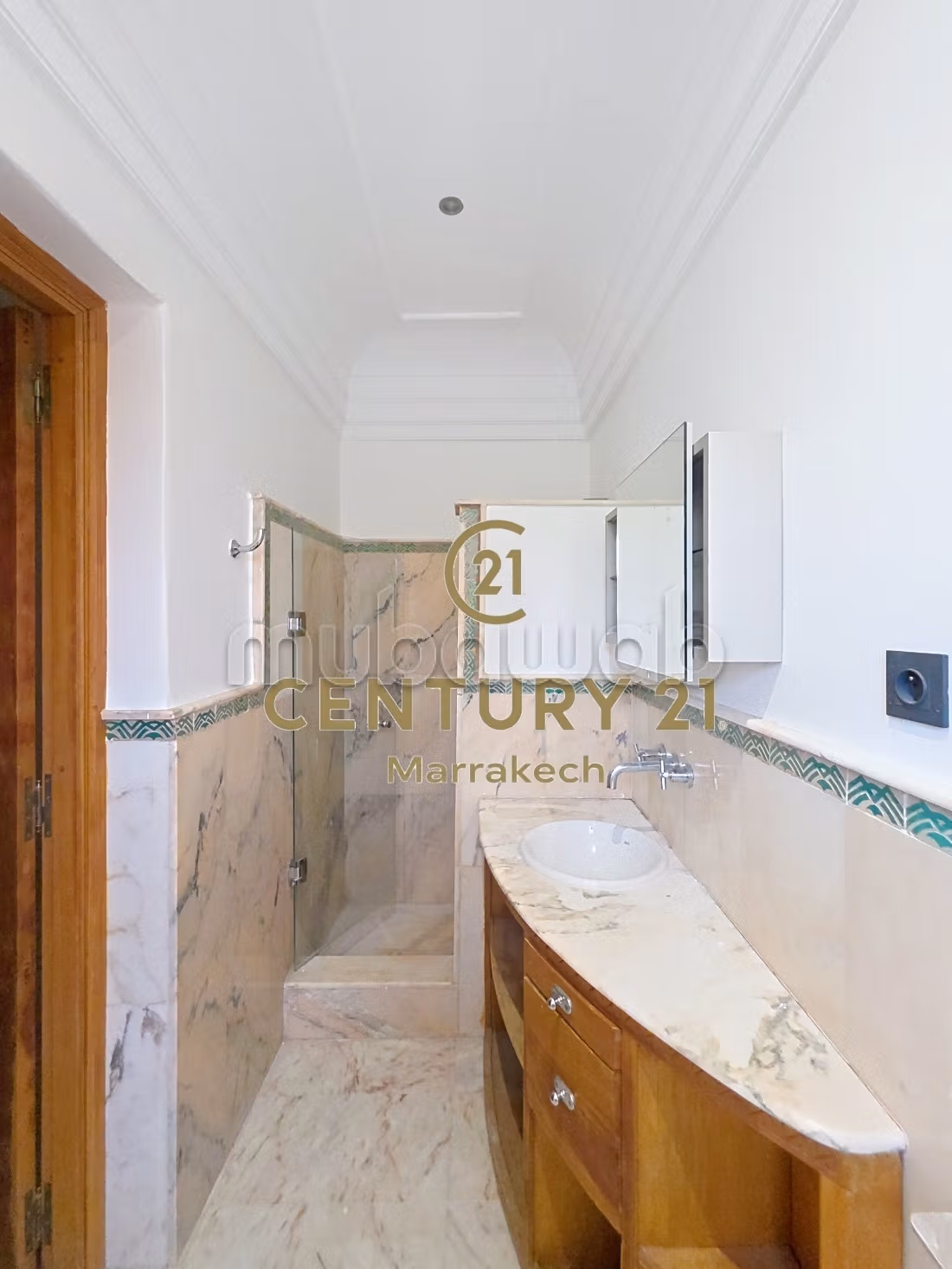 Villa with traditional charm, pool, and hammam
