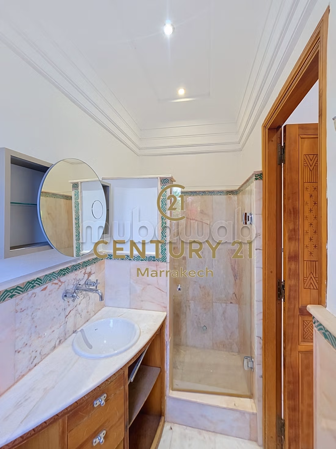Villa with traditional charm, pool, and hammam