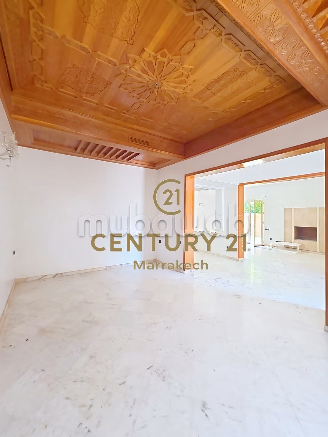 Villa with traditional charm, pool, and hammam