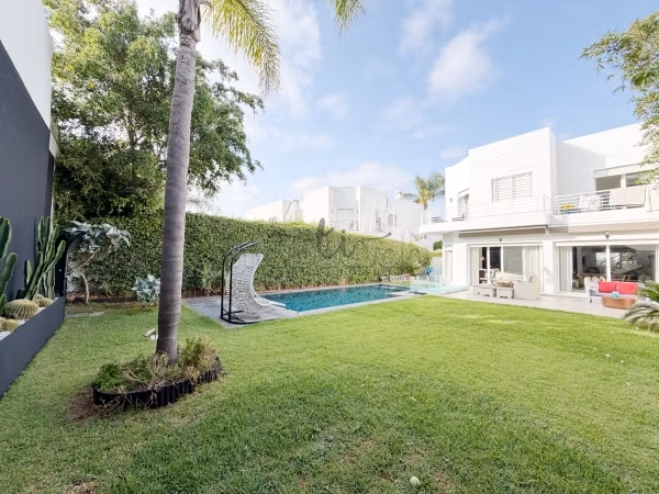 Villa meublée de 3 chambres avec piscine à Californie